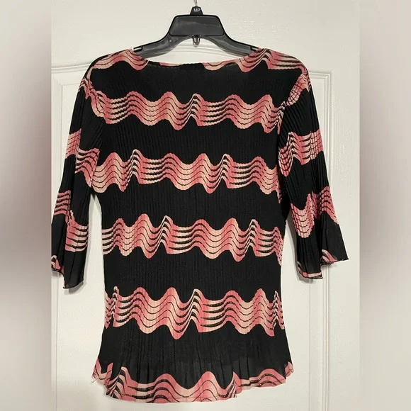 Pink and black Suk fashion blouse size Medium - Picture 3 of 3